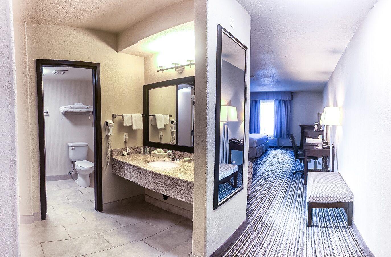 Quality Inn & Suites Йорктон Екстер'єр фото