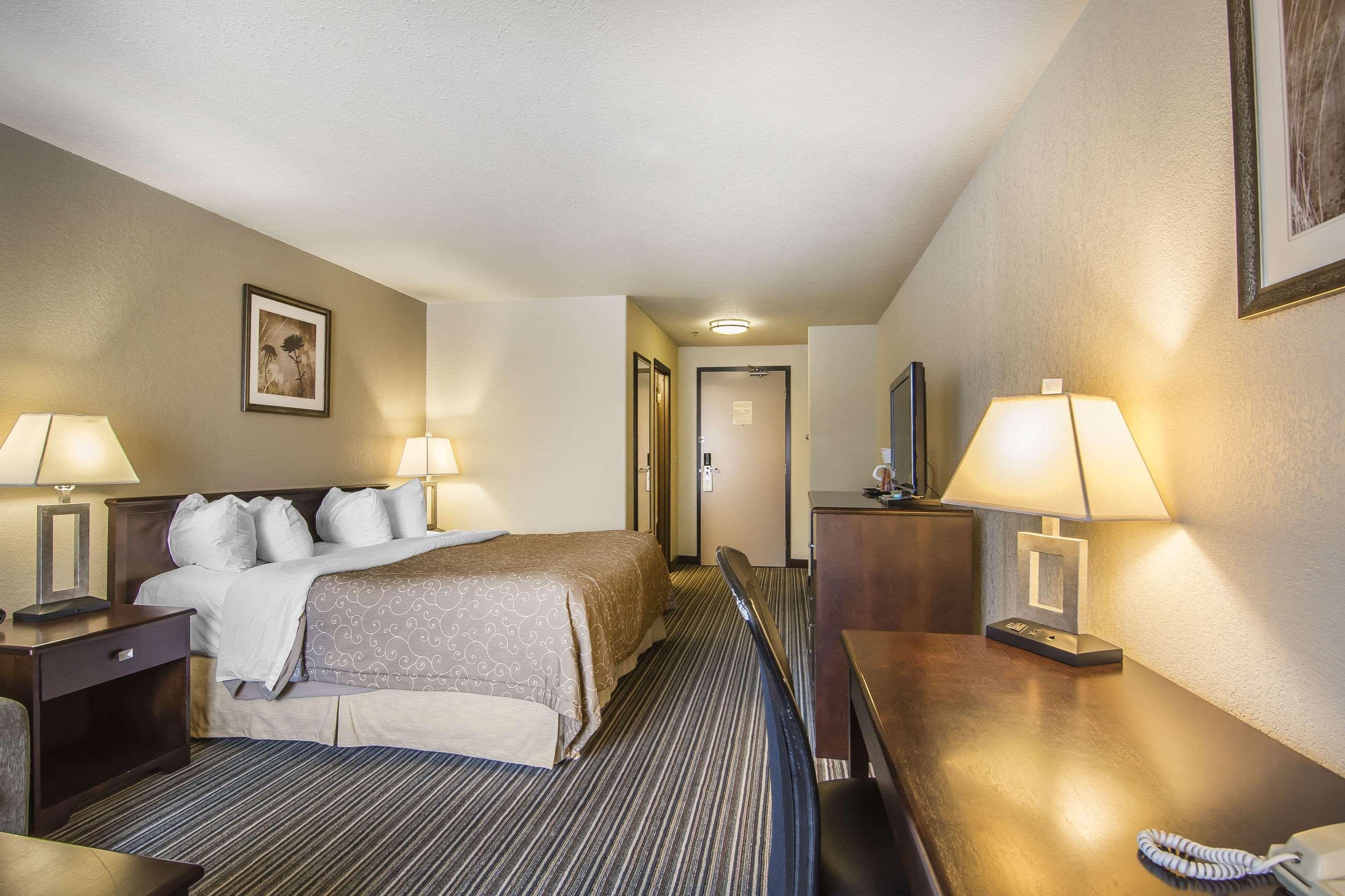 Quality Inn & Suites Йорктон Екстер'єр фото