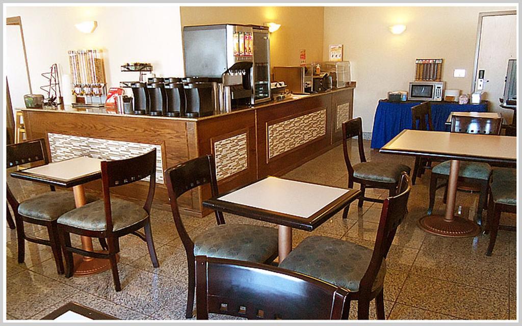 Quality Inn & Suites Йорктон Екстер'єр фото