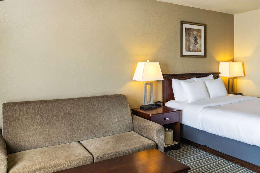 Quality Inn & Suites Йорктон Номер фото